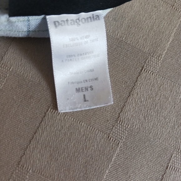 Patagonia 100% Hemp Short Sleeve Button Down Shirt - Picture 6 of 6